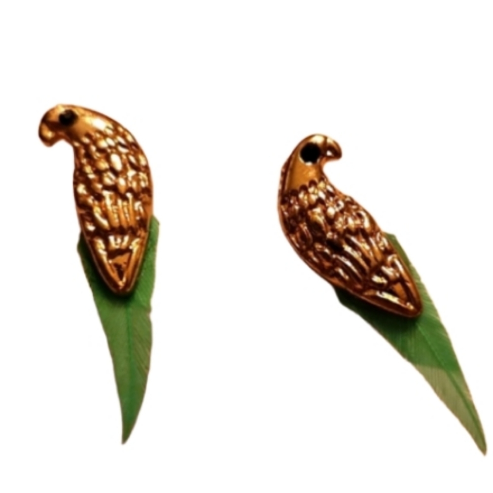 Vintage unique bird earrings real tail feather tropical gold toned. Gem …